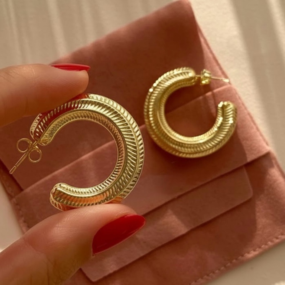14K Gold Plated Chunky Hoop Earrings Water Resistant Featherlight | Huggie Style